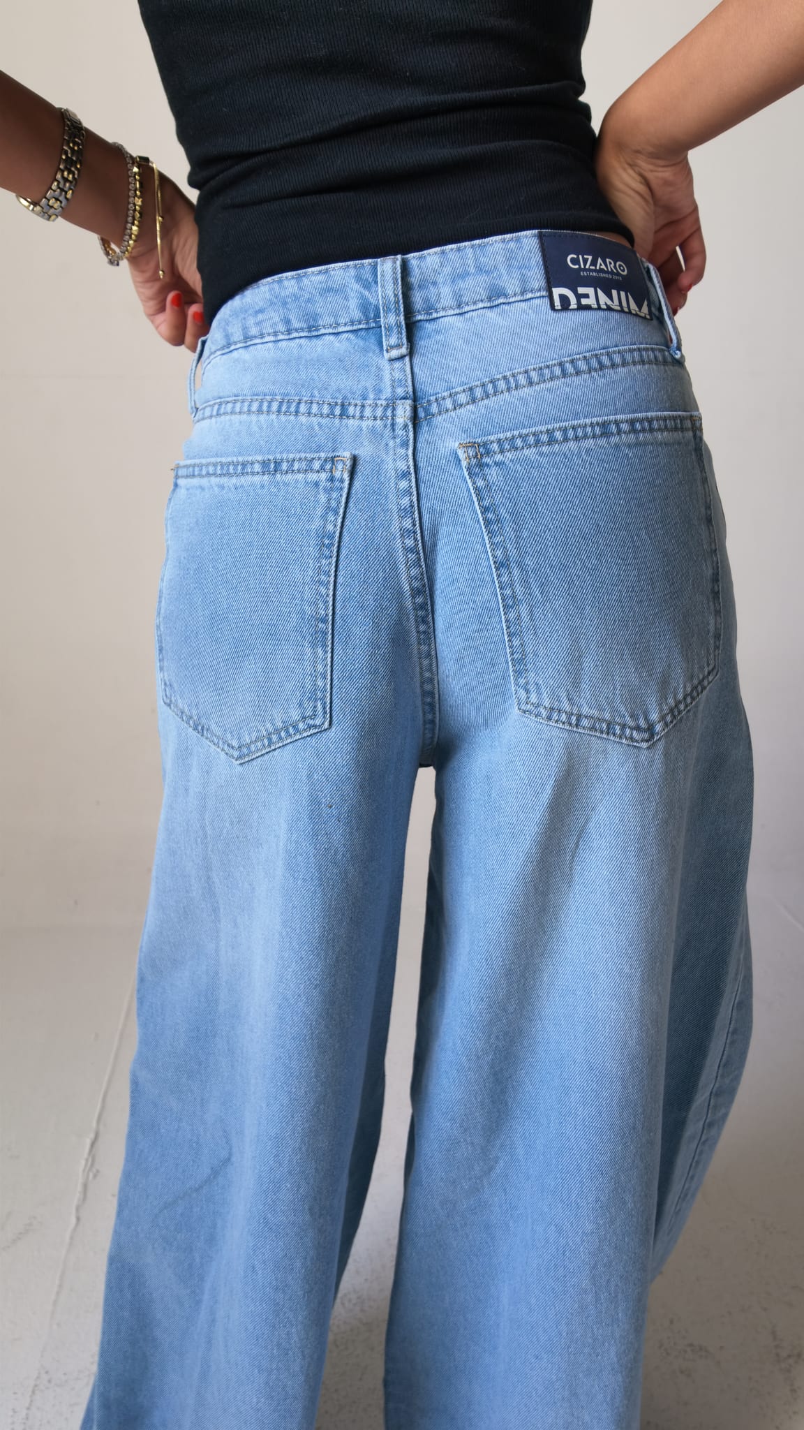 Relaxed Baggy High waist powder blue jeans