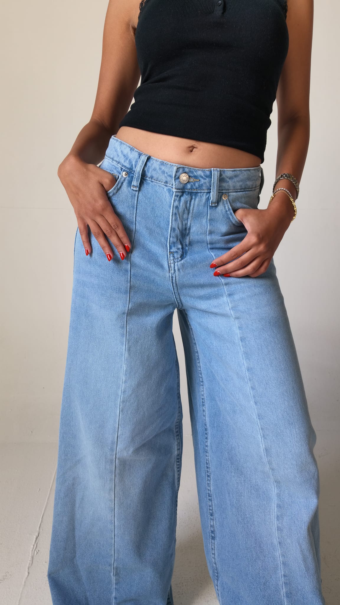 Relaxed Baggy High waist powder blue jeans