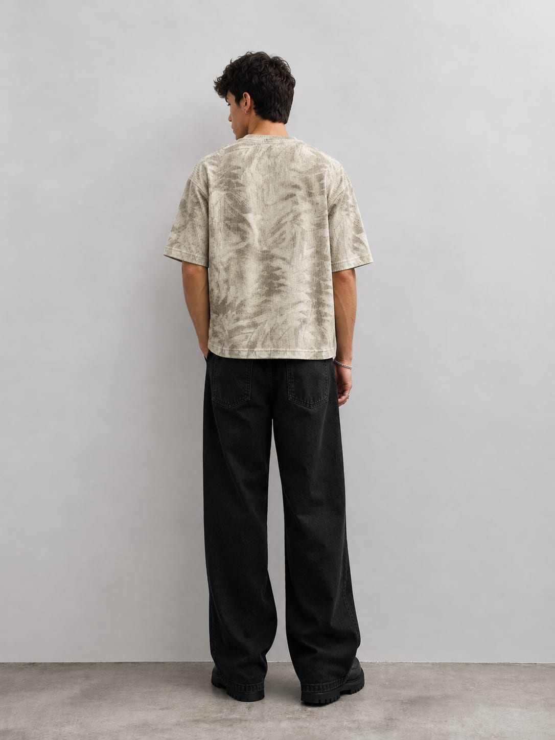 Relaxed Fit Leaf Print T-Shirt – Sand Beige