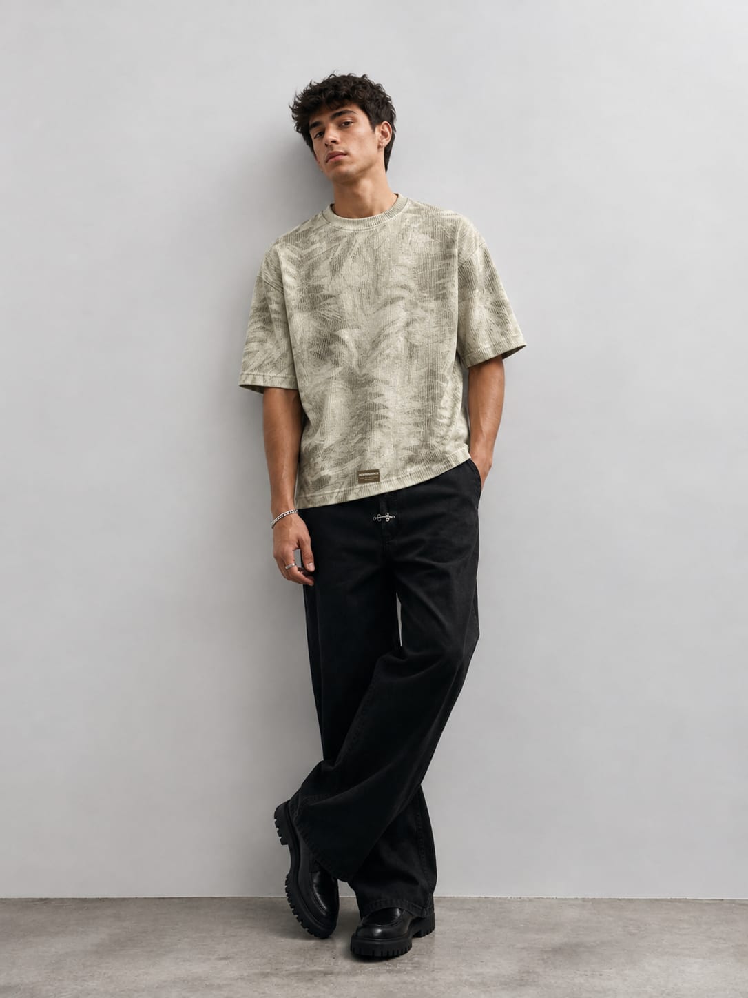 Relaxed Fit Leaf Print T-Shirt – Sand Beige