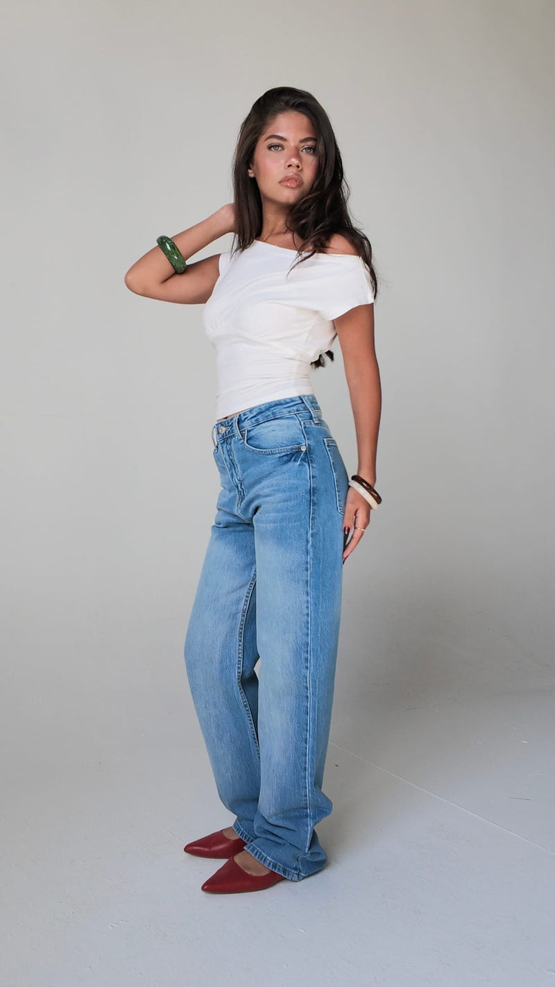 Ultra Comfort Light Vintage Blue Straight Jeans