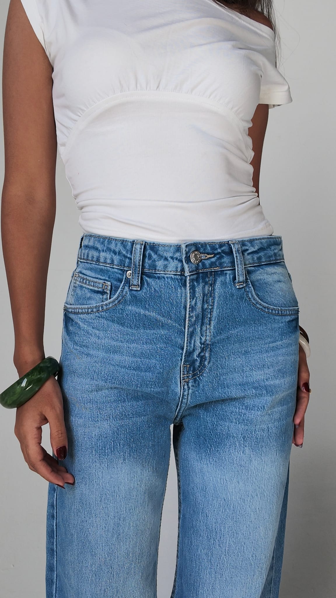 Ultra Comfort Light Vintage Blue Straight Jeans