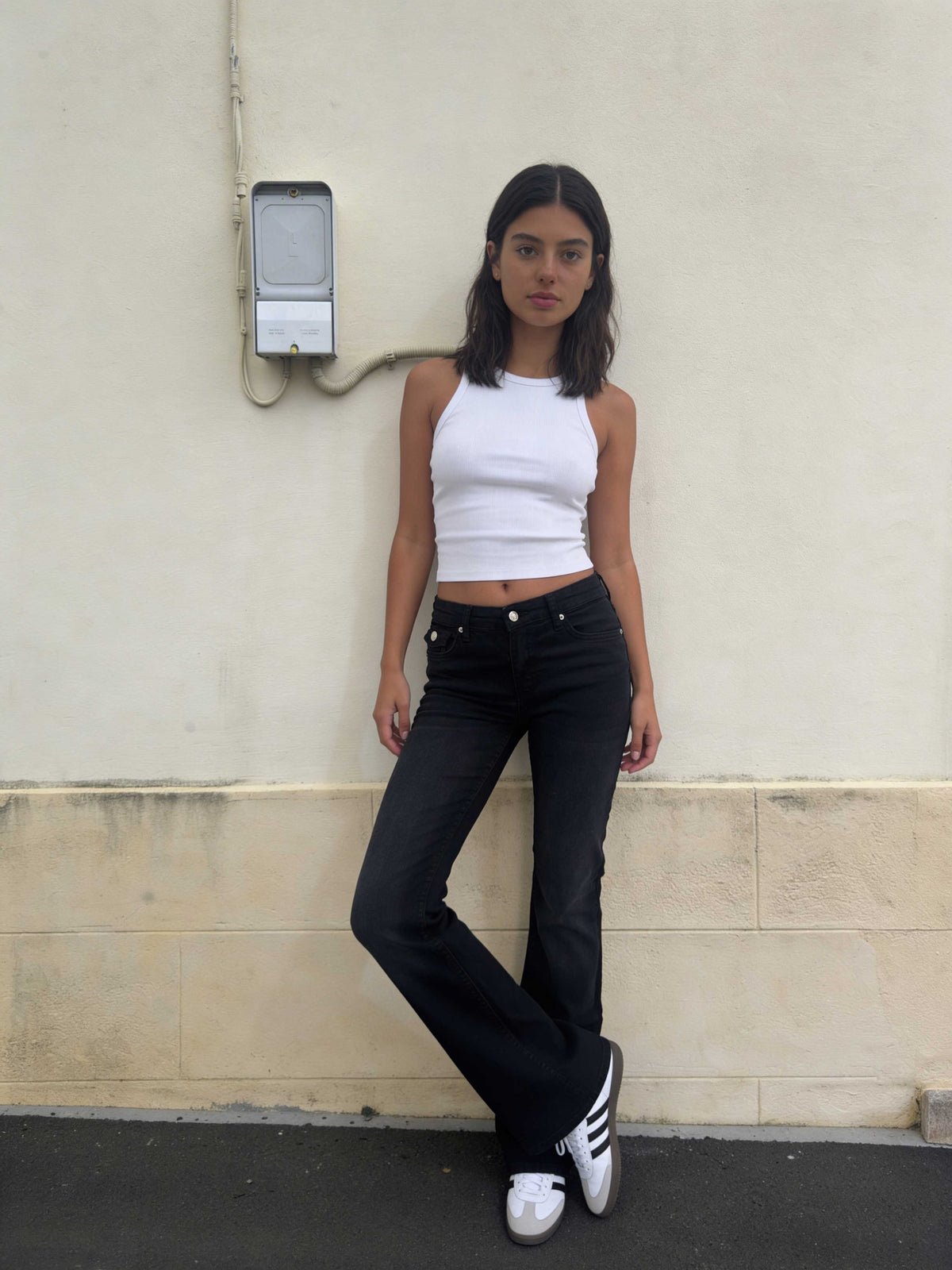 Flare – Low-Waist Washed Black Flap Pocket Jeans Flare CIZARO - Cizaro Jeans