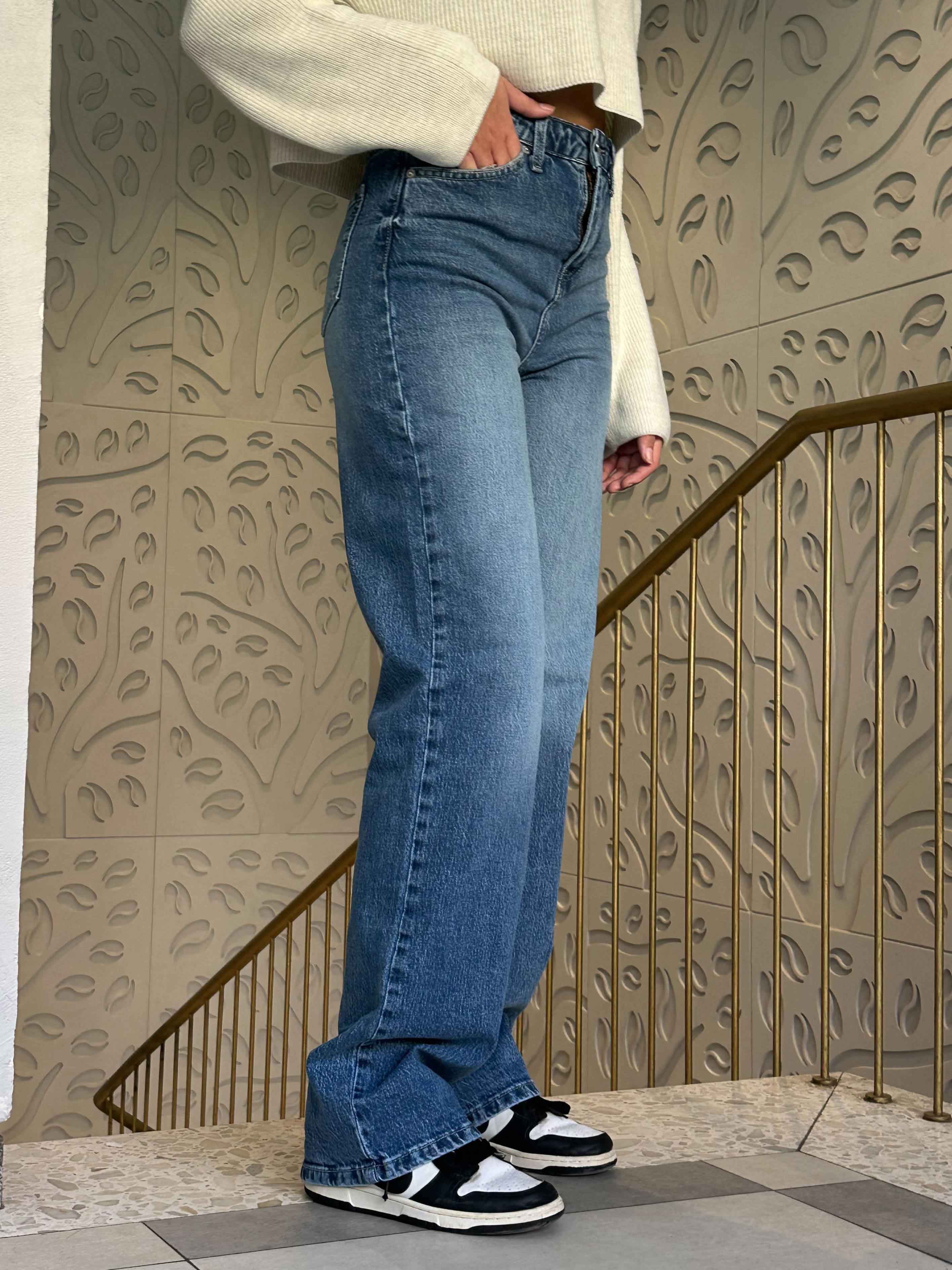 (Pre-order) Ultra Comfort Straight Leg - Mid Blue Wash Jeans. Straight Leg CIZARO - Cizaro Jeans