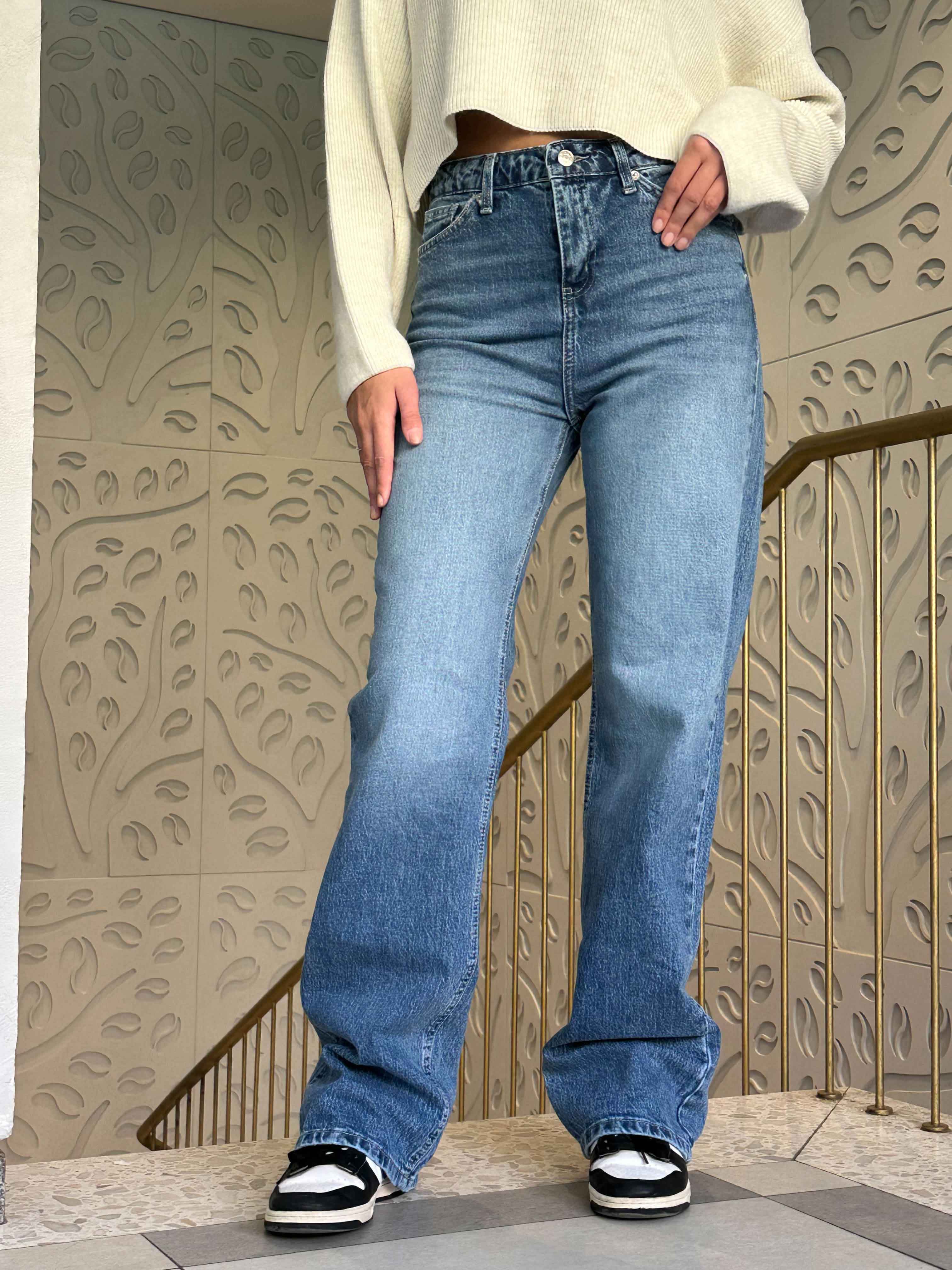 (Pre-order) Ultra Comfort Straight Leg - Mid Blue Wash Jeans. Straight Leg CIZARO - Cizaro Jeans