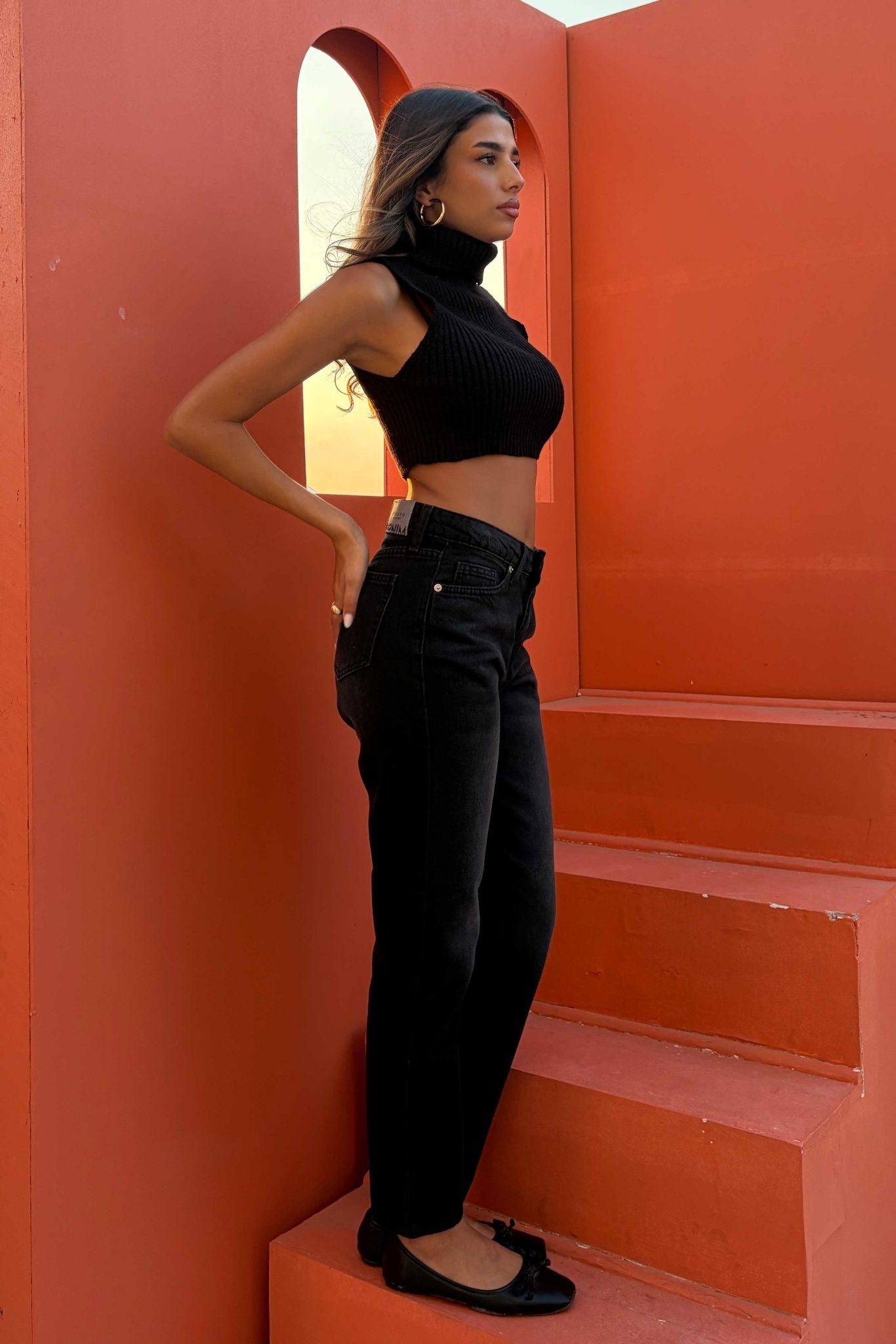 Mom Fit – Mid Rise Washed Black Jeans