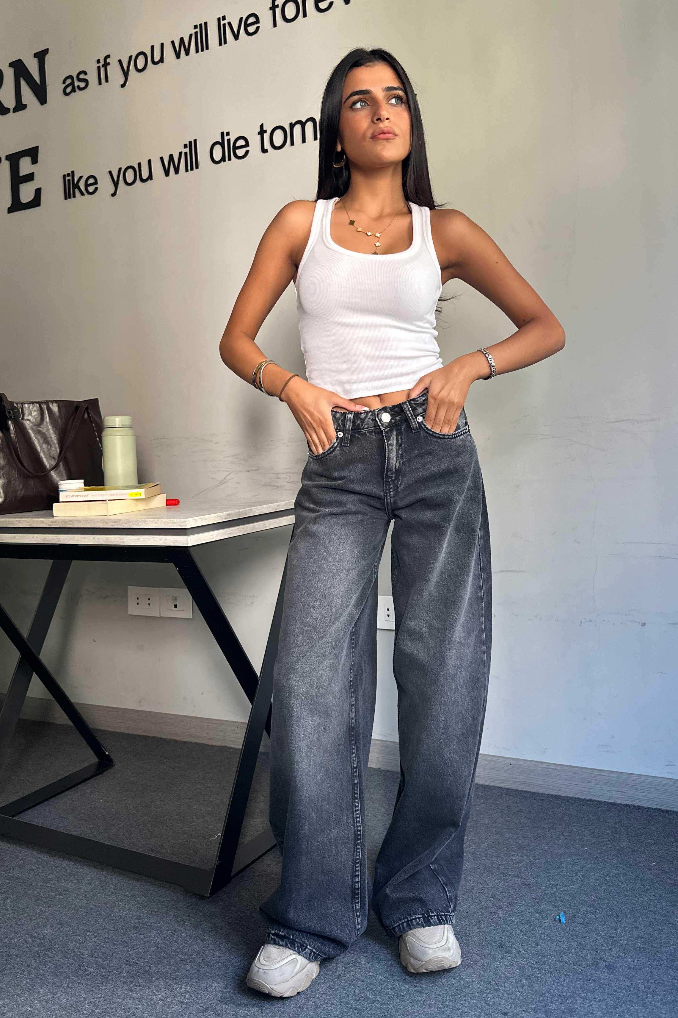 Super Baggy - Mid-Rise Charcoal Jeans
