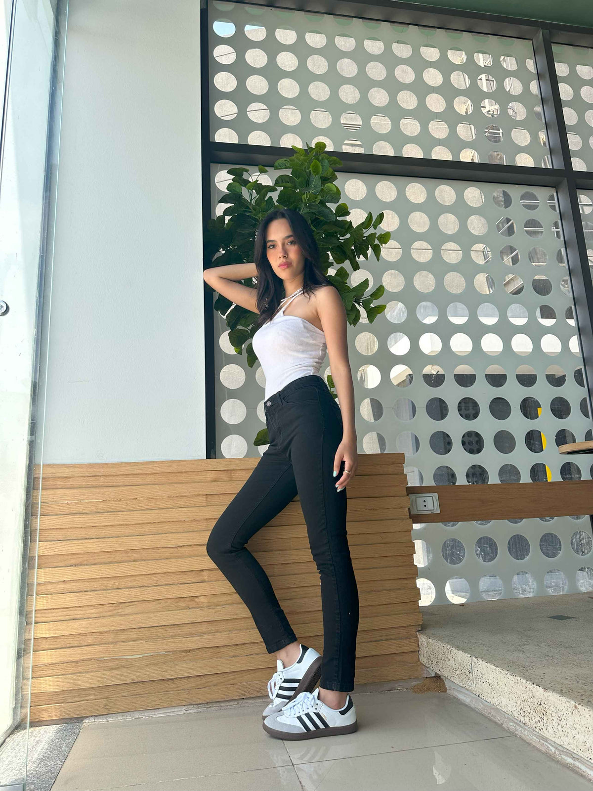Skinny - High-Waist Black Jeans. Mom-Fit BADRSH - Cizaro Jeans