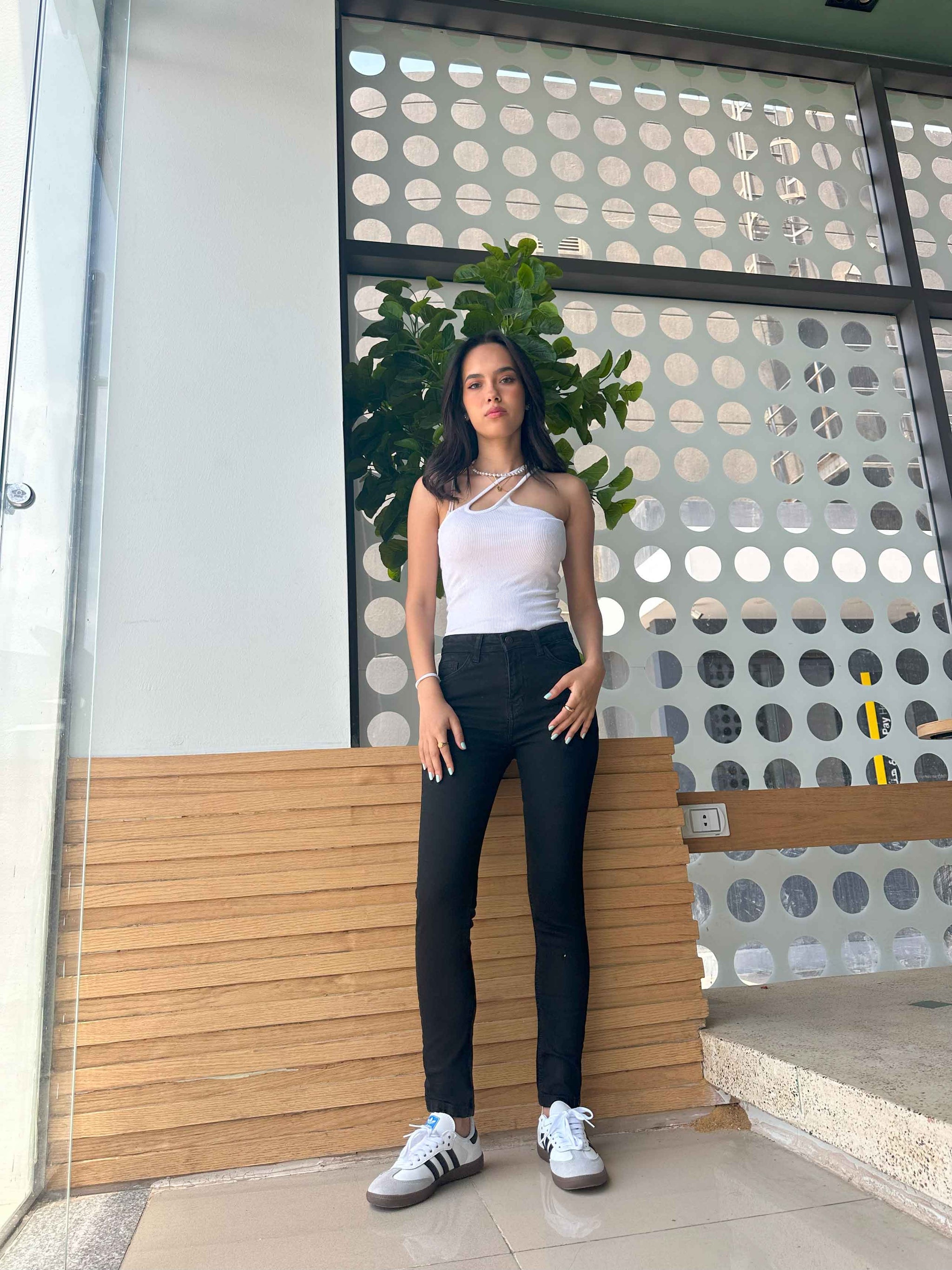 Skinny - High-Waist Black Jeans. Mom-Fit BADRSH - Cizaro Jeans
