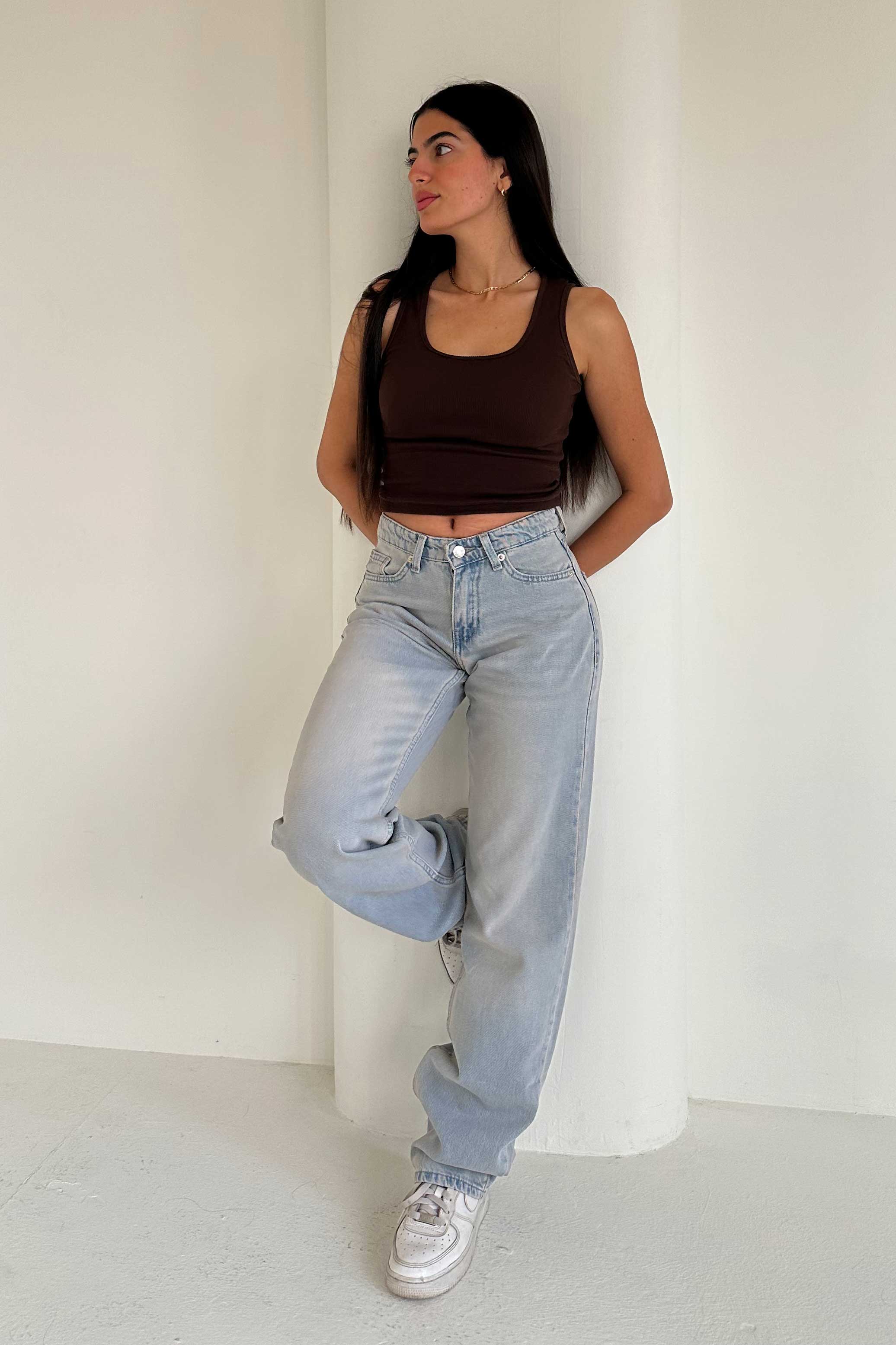 Straight – Mid Rise Light Vintage Blue Jeans