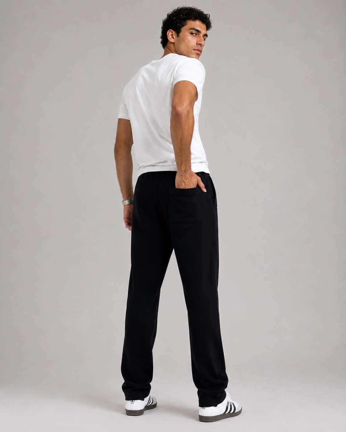 Straight-Leg Sweatpants – Black