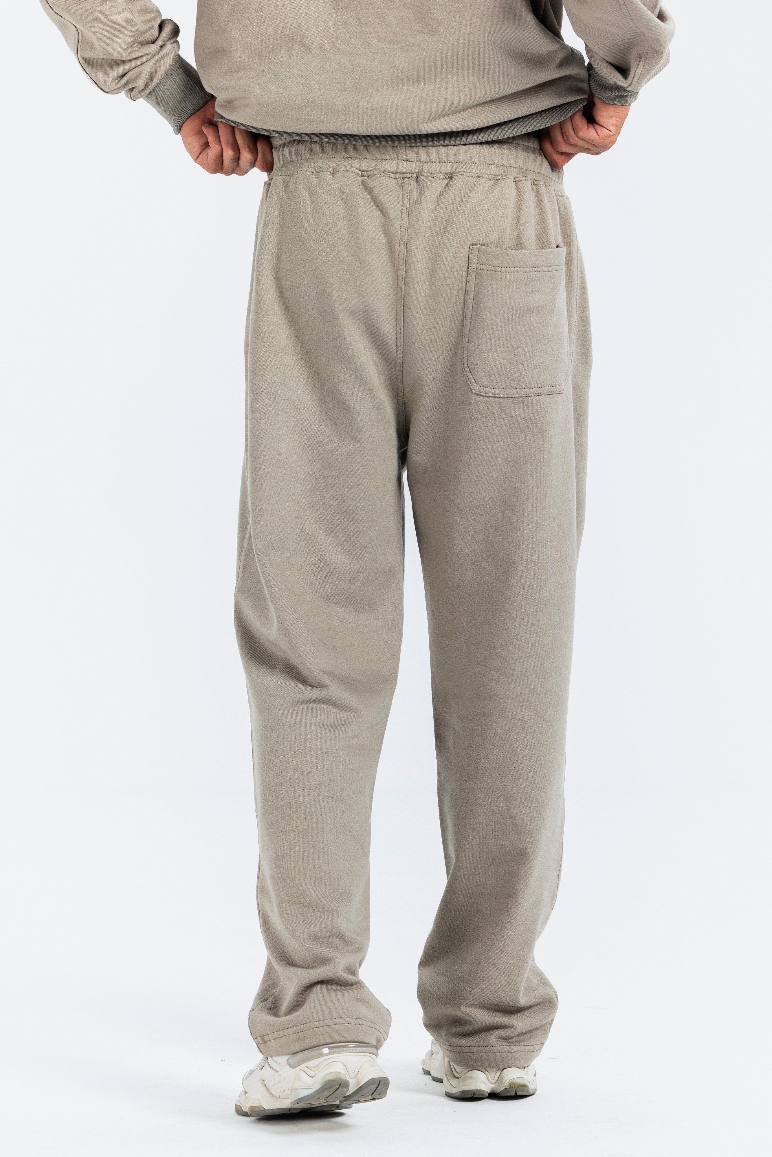 Wide-Leg Sweatpants – Olive Fleece Pants SWEATPANTS CIZARO - Cizaro Jeans