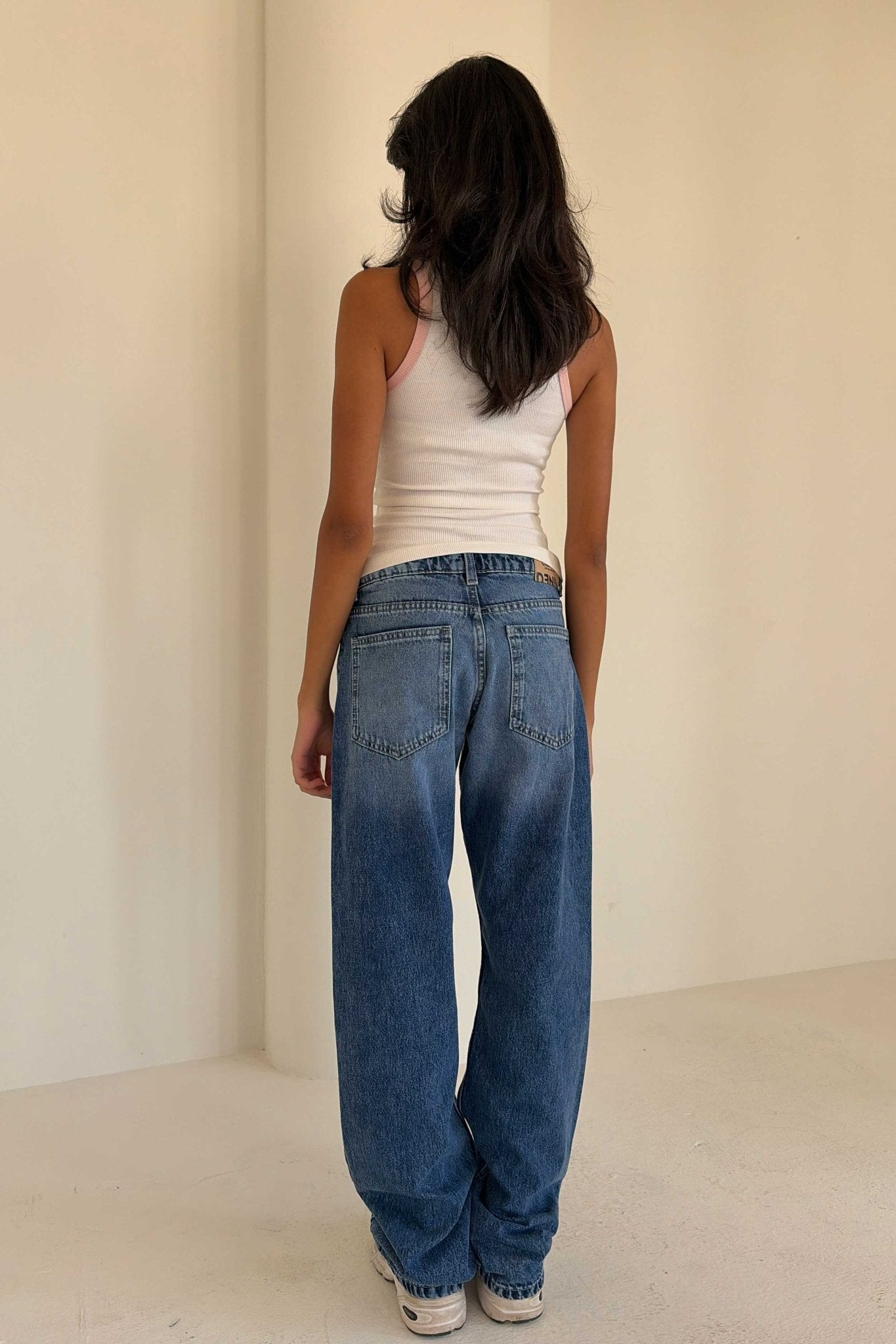 Straight – Low Waist Ocean Blue Jeans