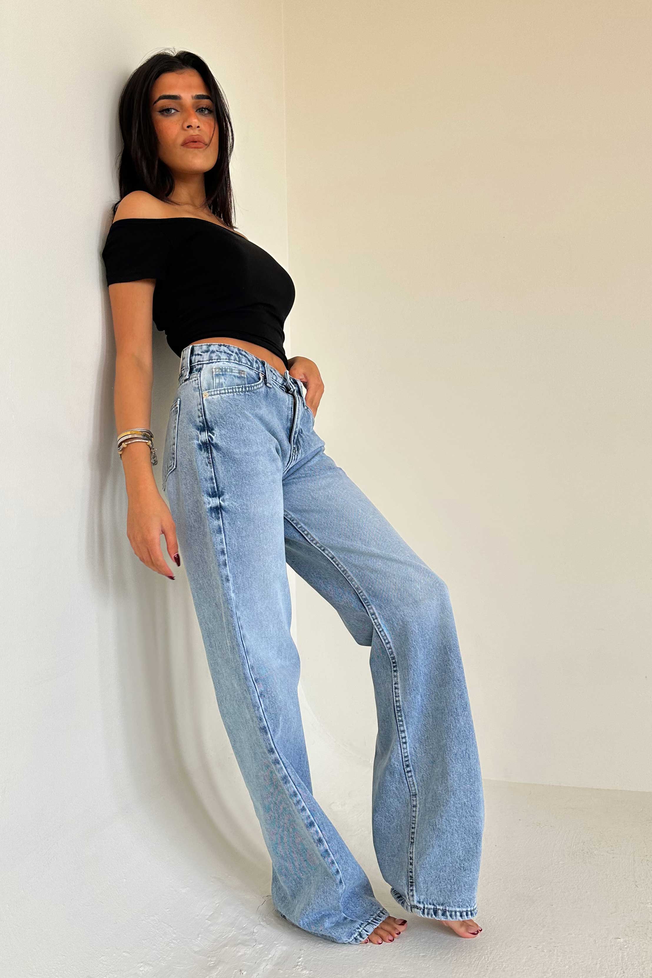 Wide Leg – Mid Rise Bright Blue Jeans