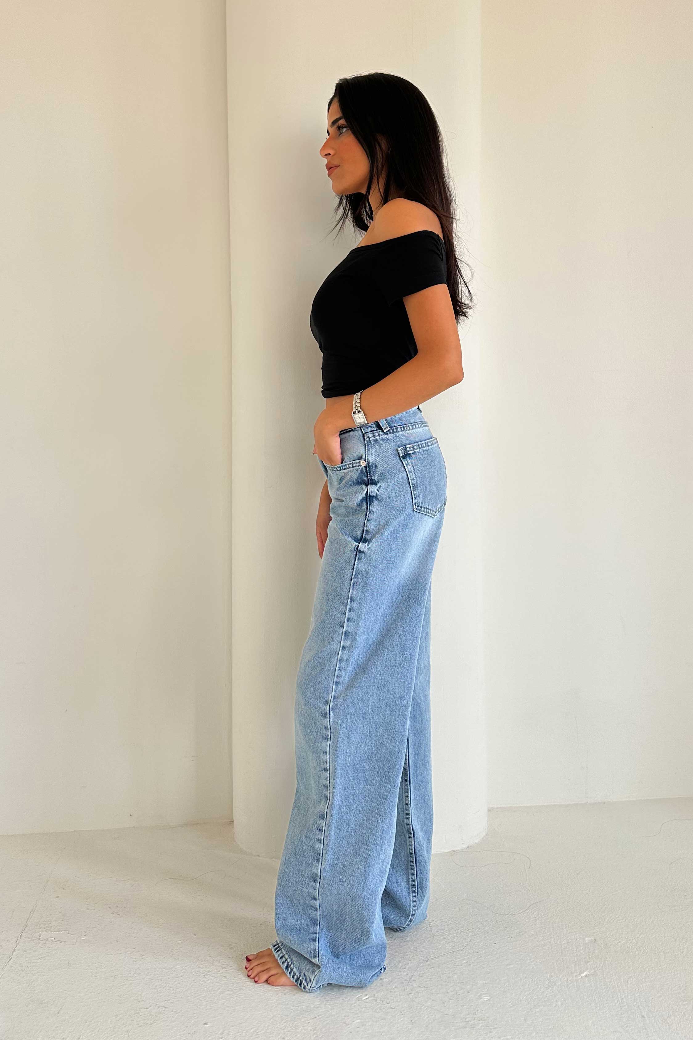 Wide Leg – Mid Rise Bright Blue Jeans