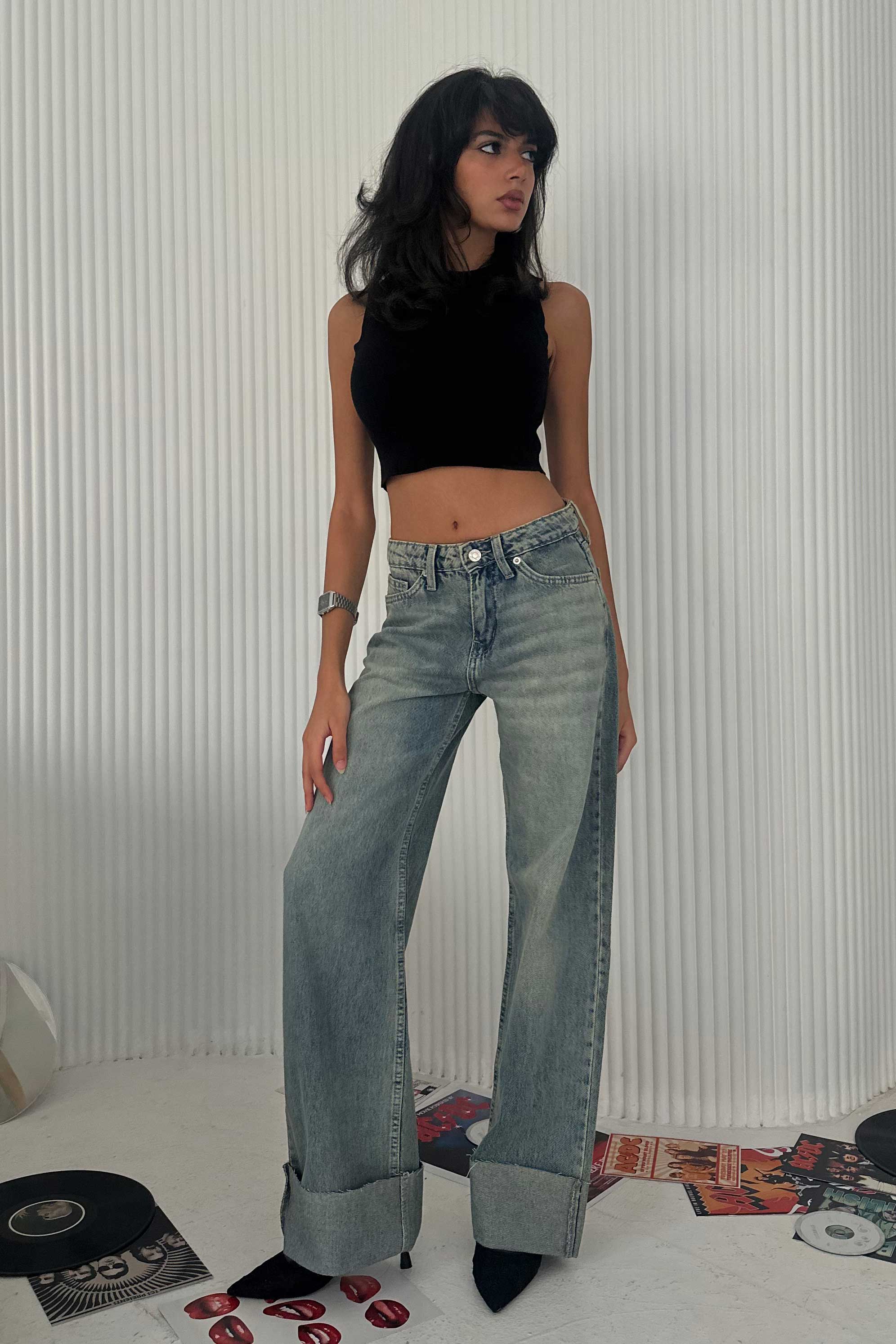 Wide-Leg Raw Hem Turn-Up - High-Waist Mid Vintage Blue Jeans