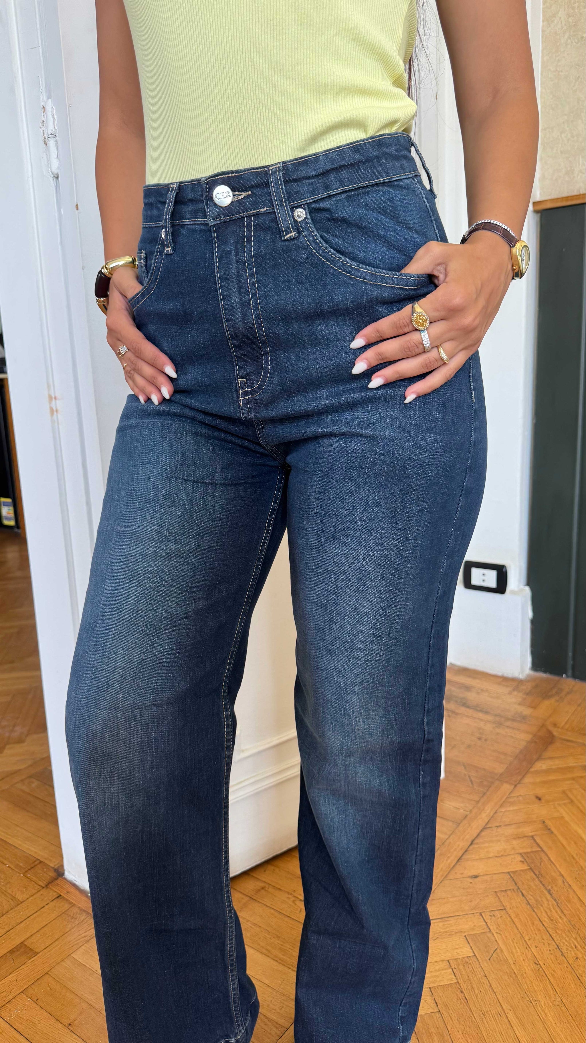 Wide leg - high waisted - Dark vintage denim jeans