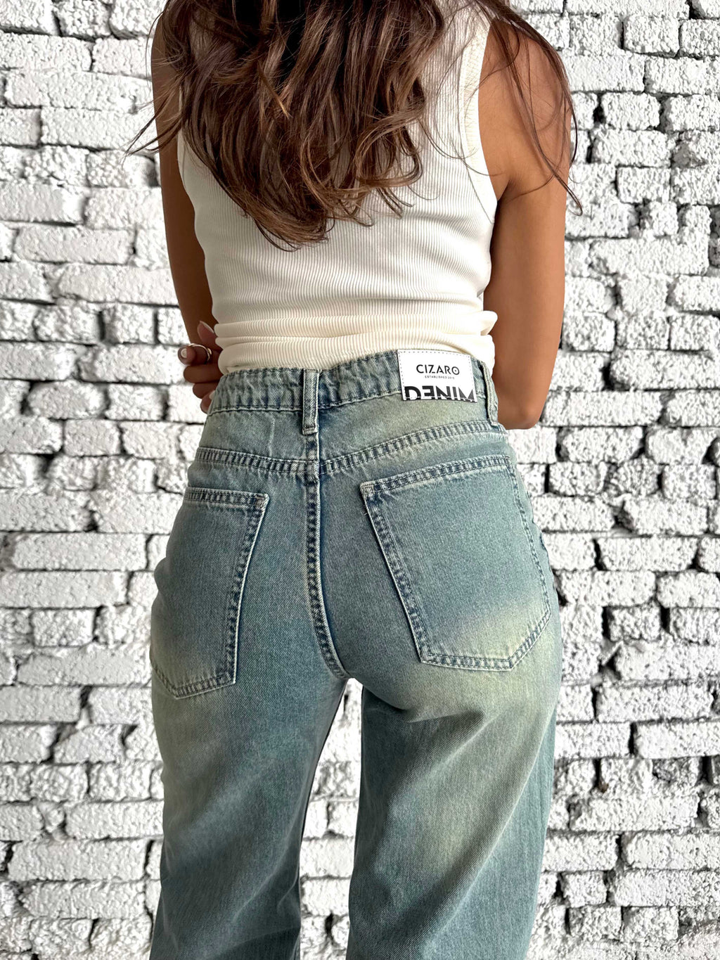 Wide Leg High Waist Raw Hem Turn-Up – Light Vintage Blue Jeans