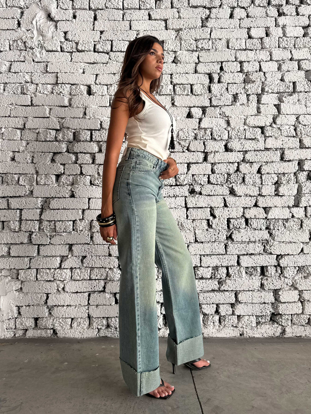 Wide Leg High Waist Raw Hem Turn-Up – Light Vintage Blue Jeans