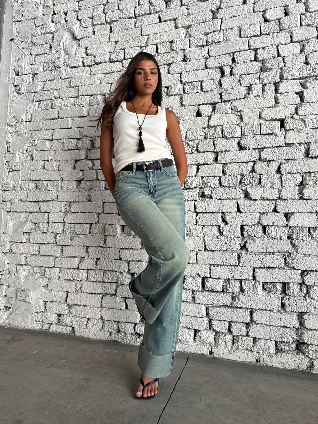 Wide Leg High Waist Raw Hem Turn-Up – Light Vintage Blue Jeans