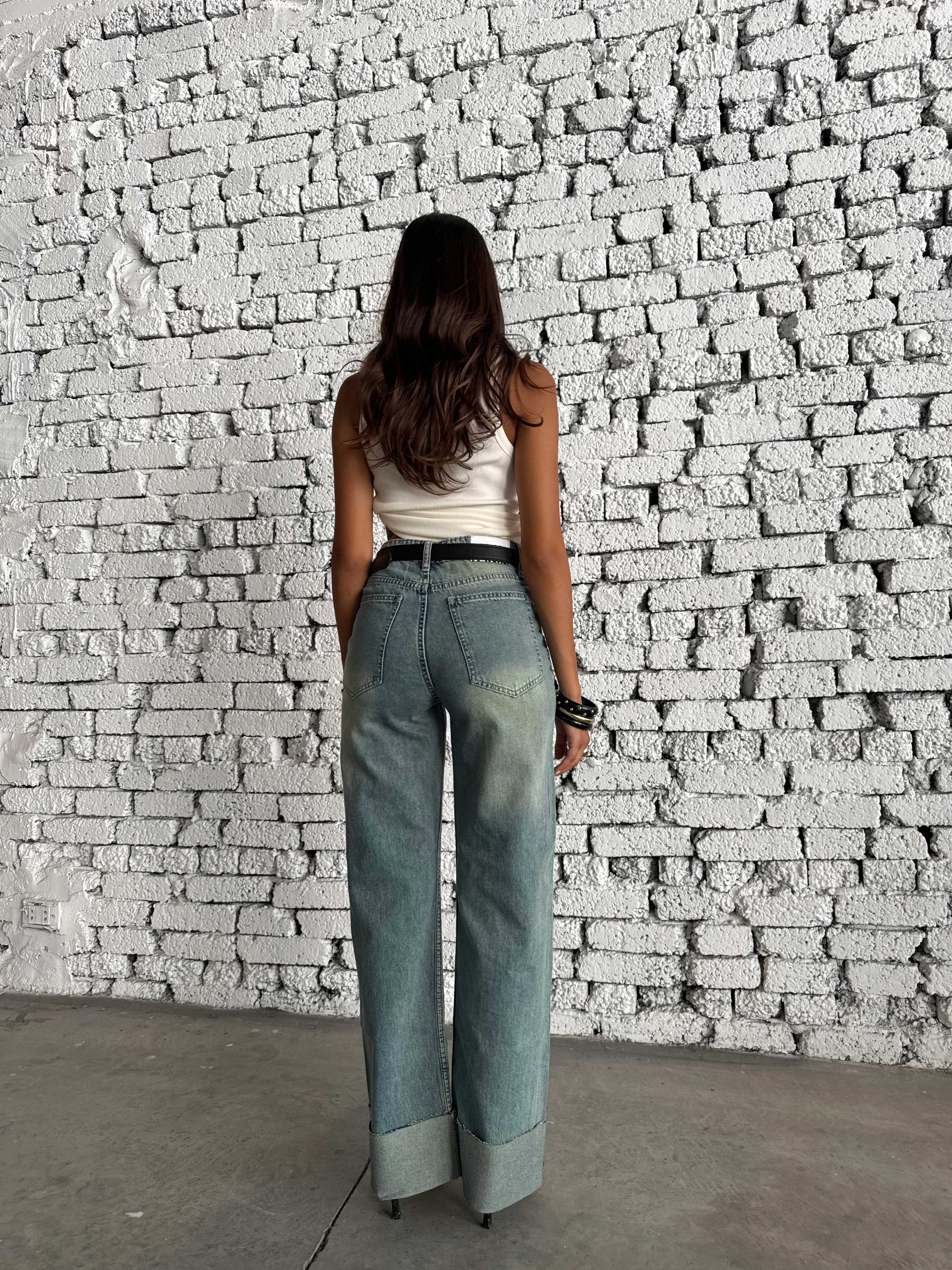 Wide Leg High Waist Raw Hem Turn-Up – Light Vintage Blue Jeans