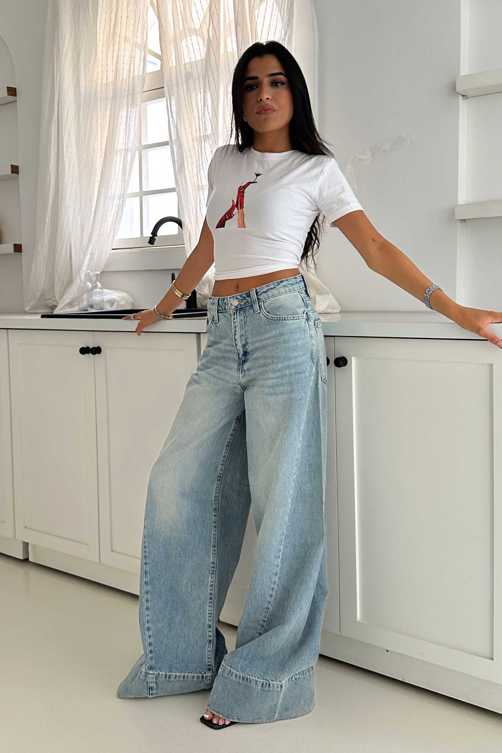 Extreme Wide Leg - High-Waist Light Vintage Blue Jeans