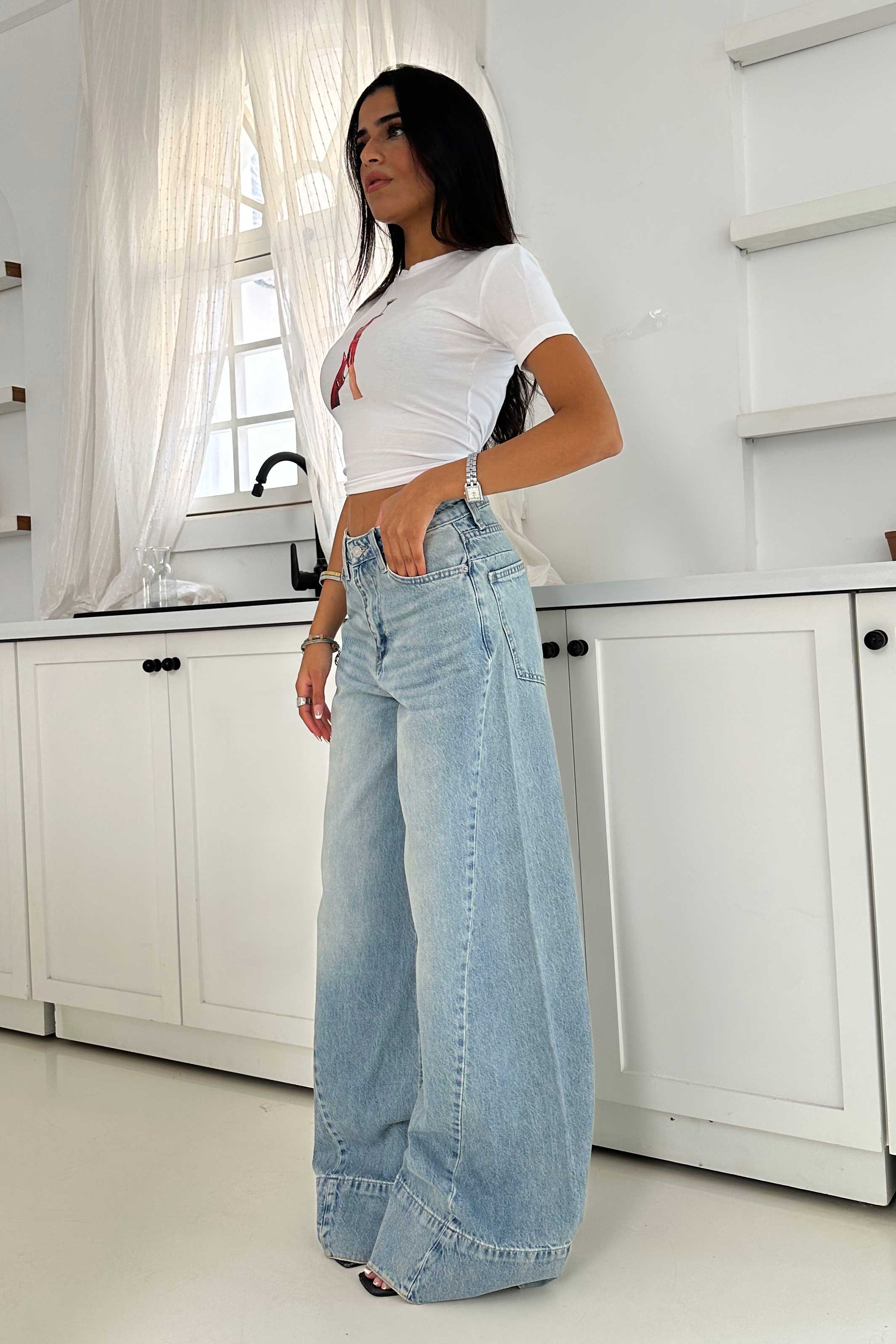 Extreme Wide Leg - High-Waist Light Vintage Blue Jeans