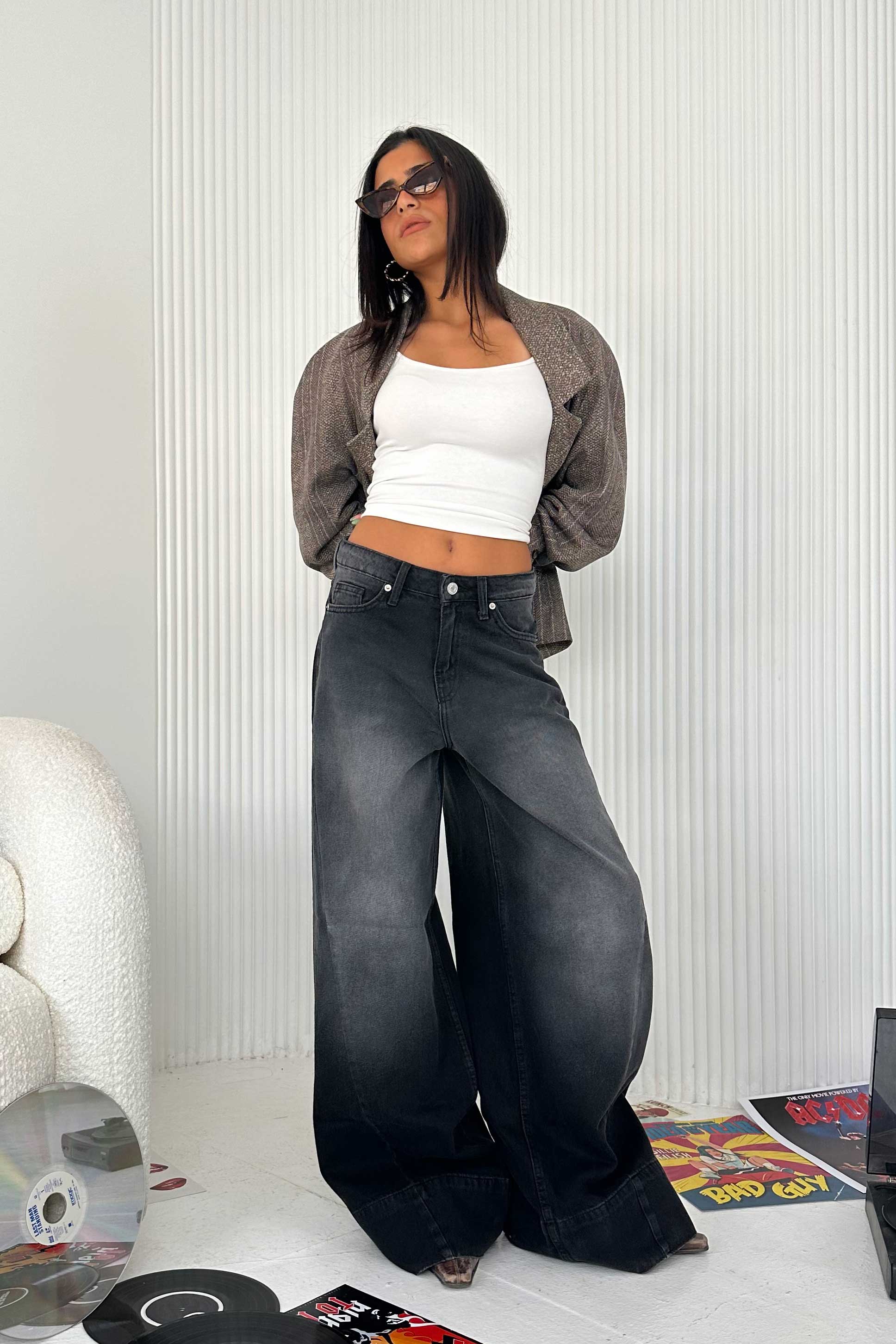 Extreme Wide-Leg - High-Waist Washed Charcoal Jeans