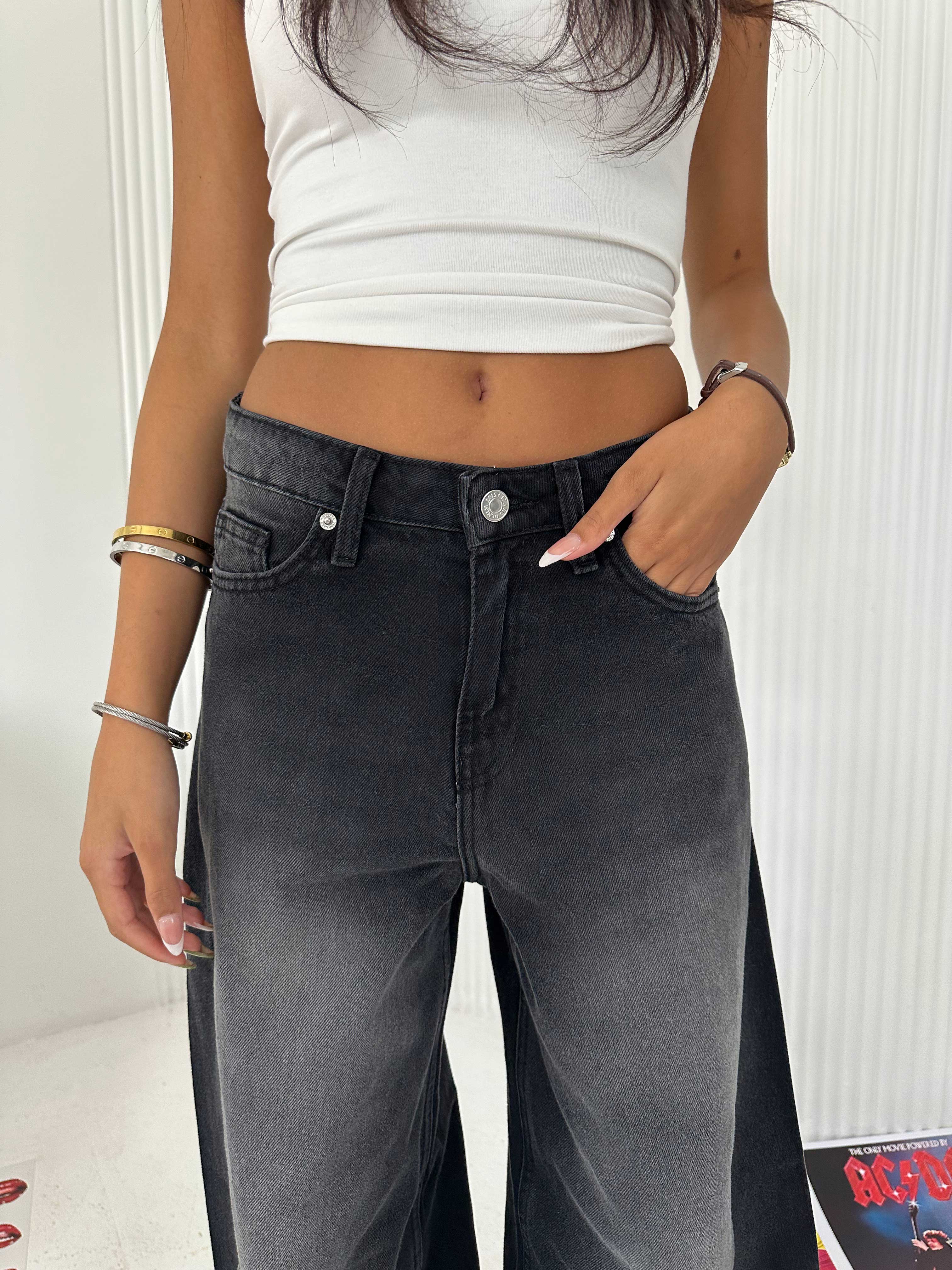 Extreme Wide-Leg - High-Waist Washed Charcoal Jeans