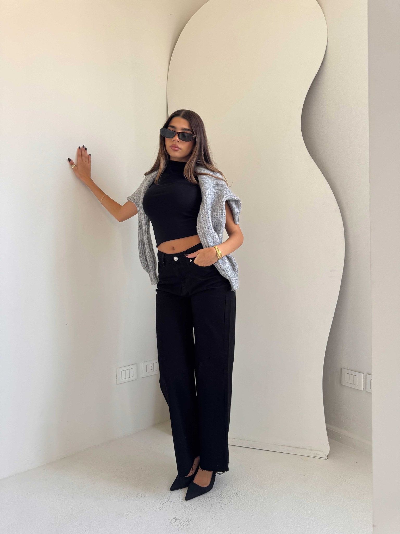 Cropped Wide Leg – Mid Rise Raw Hem Black Jeans wide leg CIZARO - Cizaro Jeans