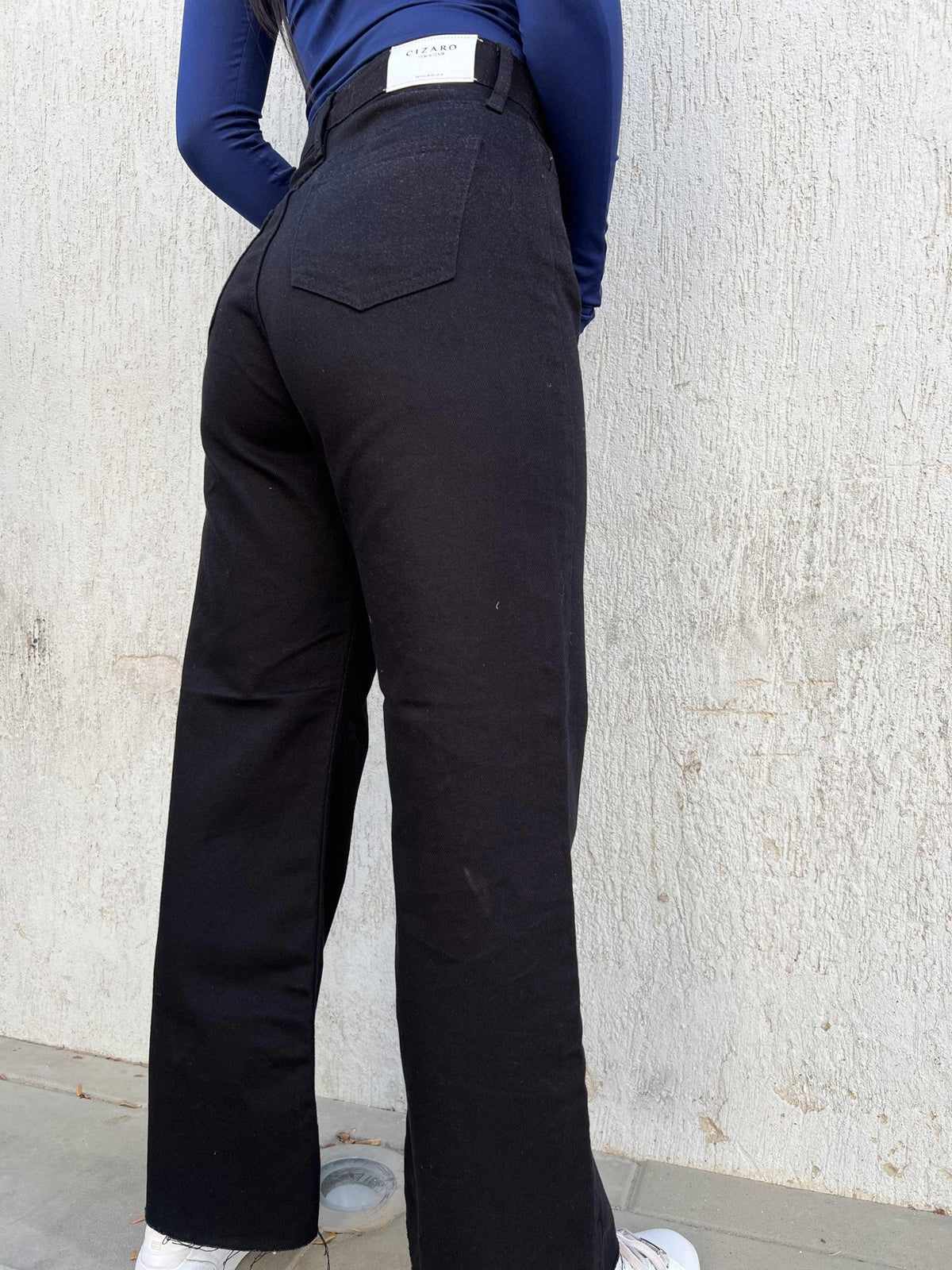 Wide Leg - Black Ankle Raw Hem. Mom-Fit CIZARO - Cizaro Jeans