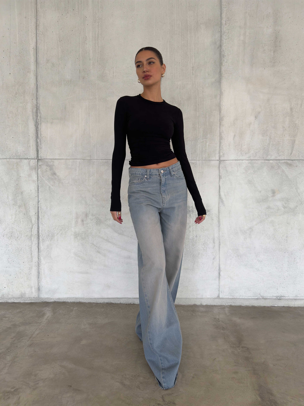 Super Baggy – High-Waist Light Vintage Blue Raw Hem Jeans Super Baggy CIZARO - Cizaro Jeans